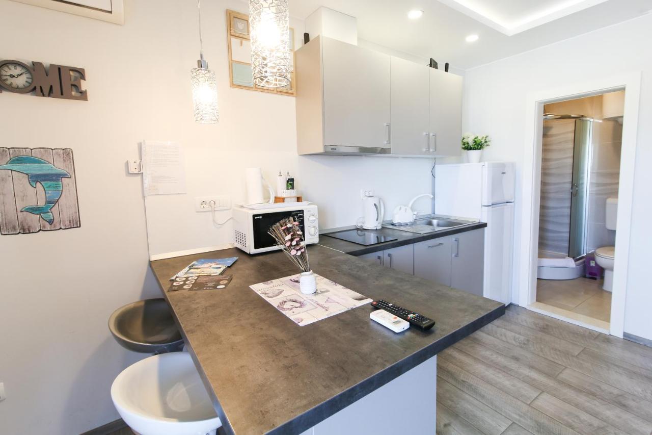 Apartments Viola Tučepi Exteriör bild