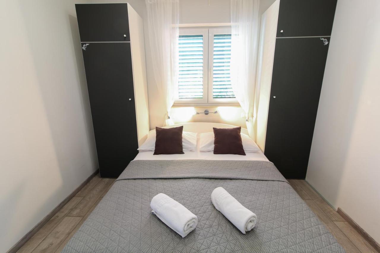 Apartments Viola Tučepi Exteriör bild